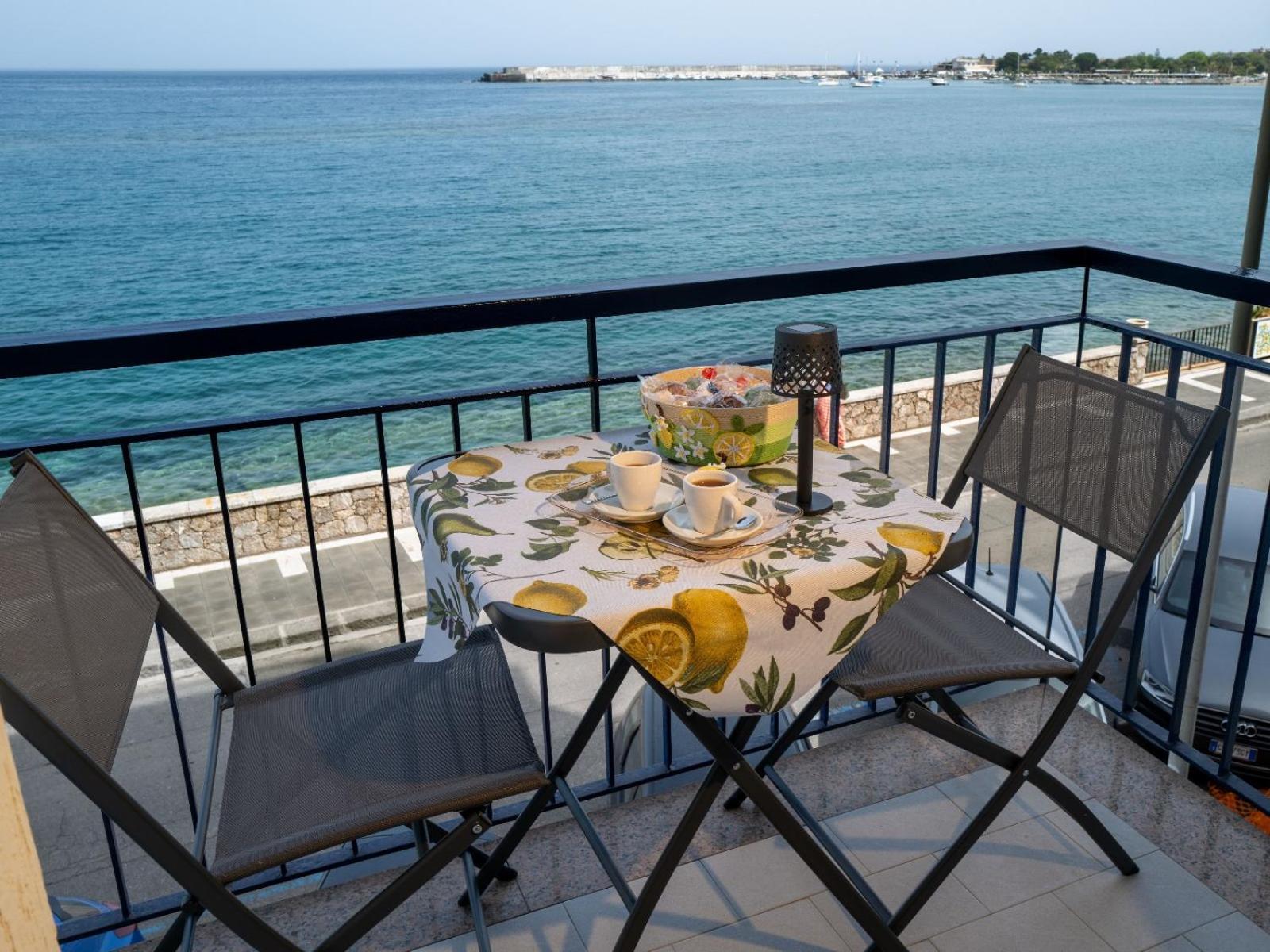 Zia Rina Apartment Naxos Джардіні-Наксос Екстер'єр фото