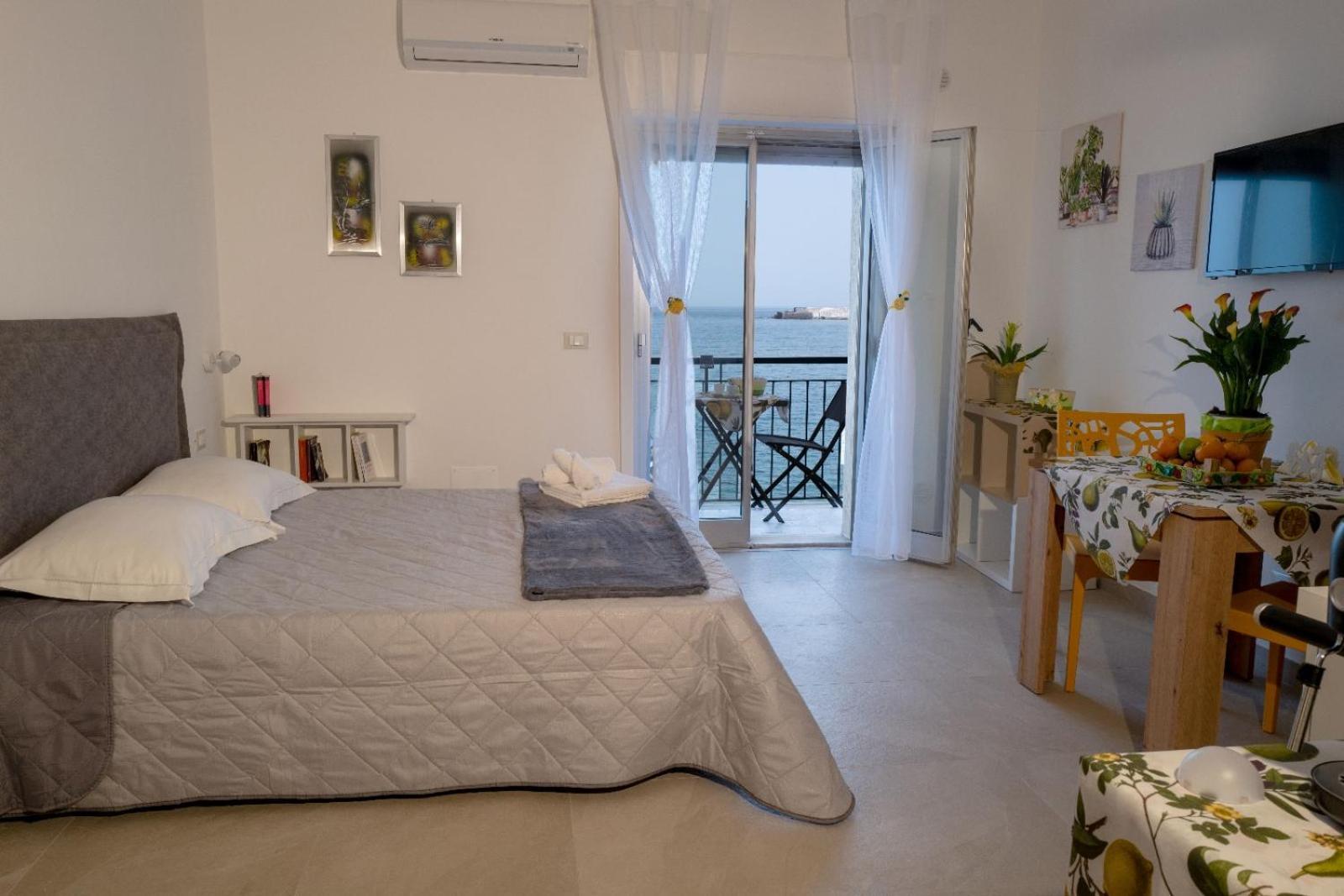 Zia Rina Apartment Naxos Джардіні-Наксос Екстер'єр фото